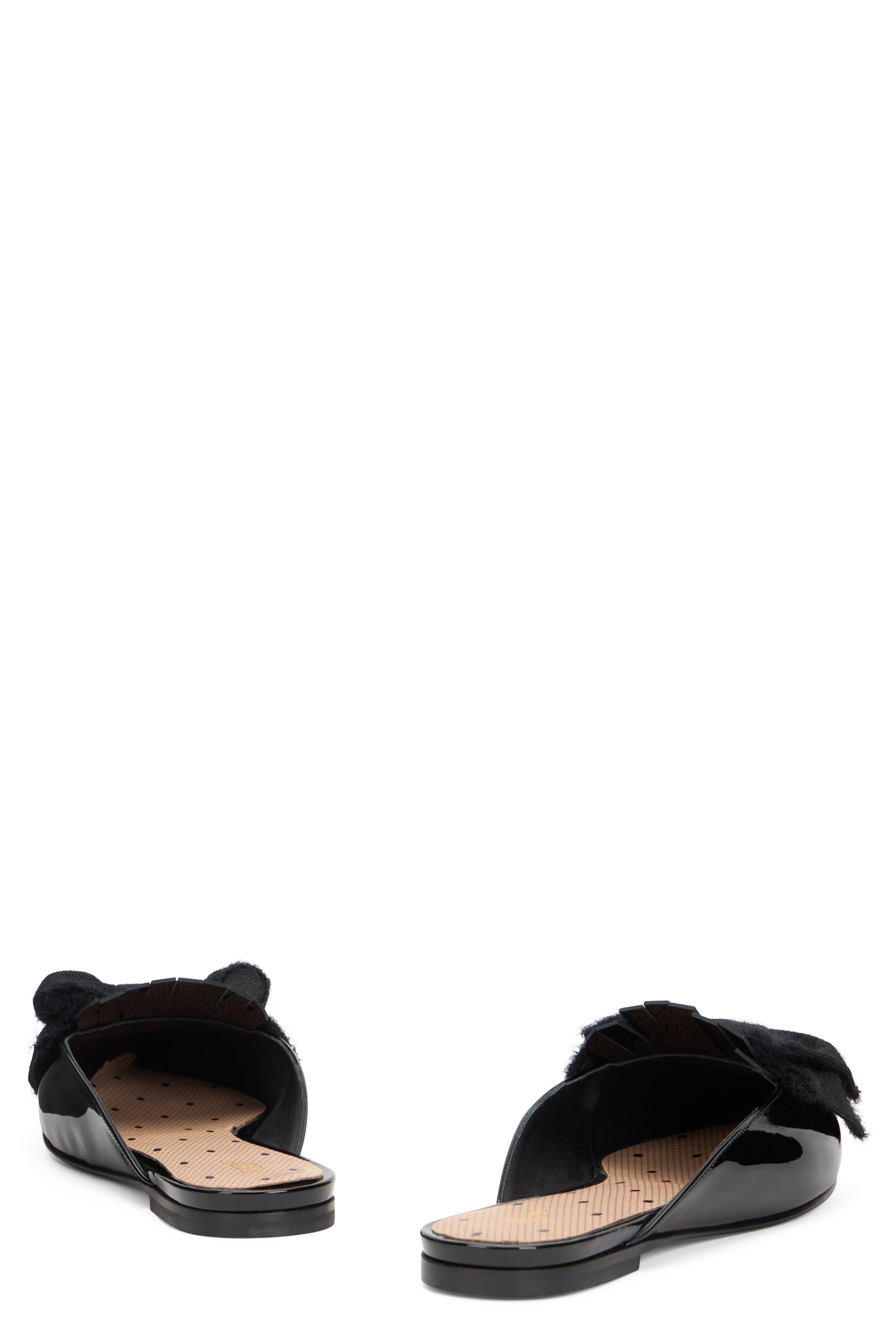 Black pointed flat shoes, elegant and versatile.