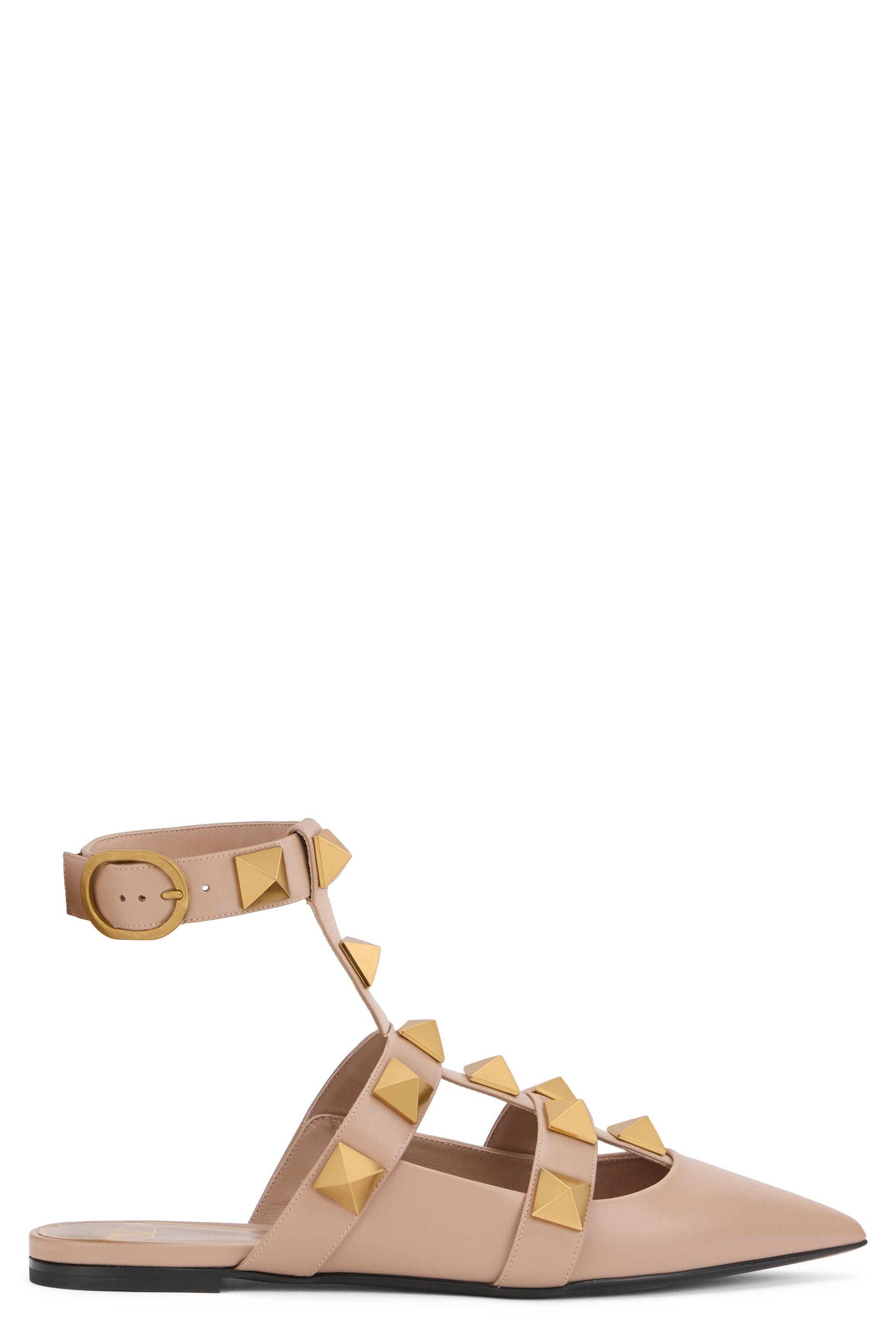 Elegant shoe with ankle strap.