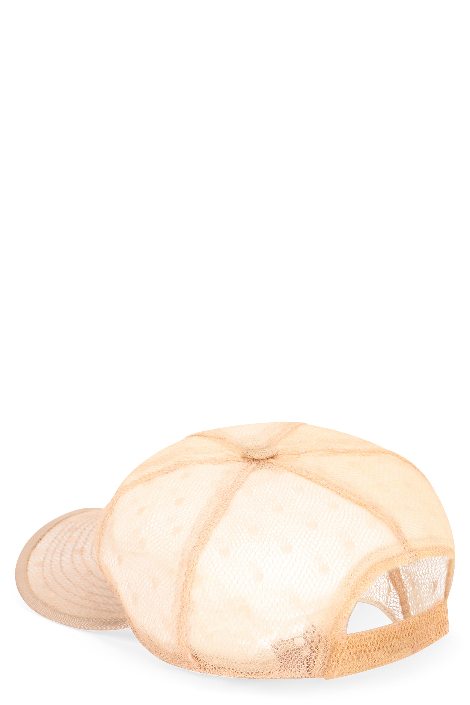 Lightweight salmon-colored cap, breathable, versatile, and comfortable.