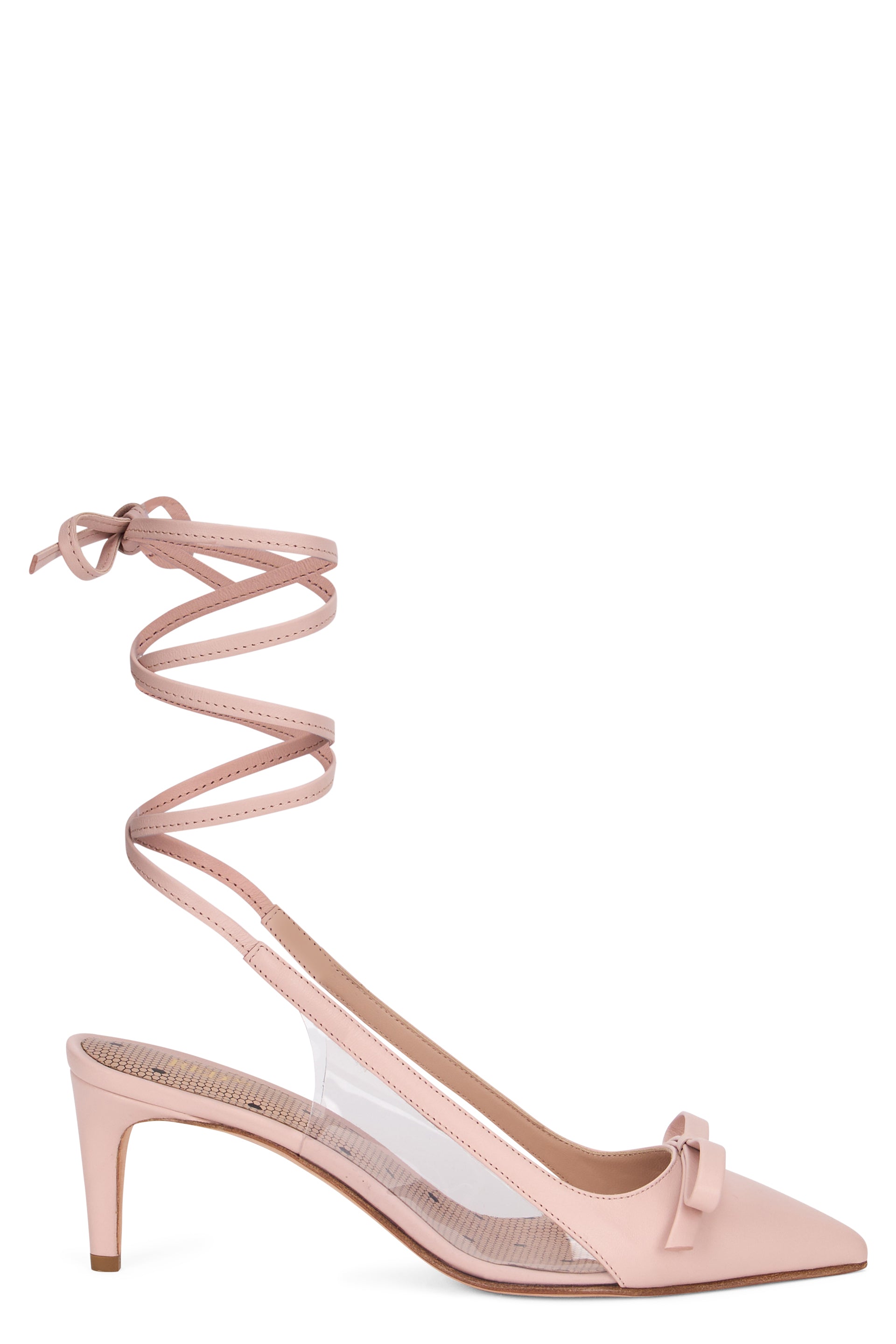 Elegant décolleté with ankle strap, minimal and chic.