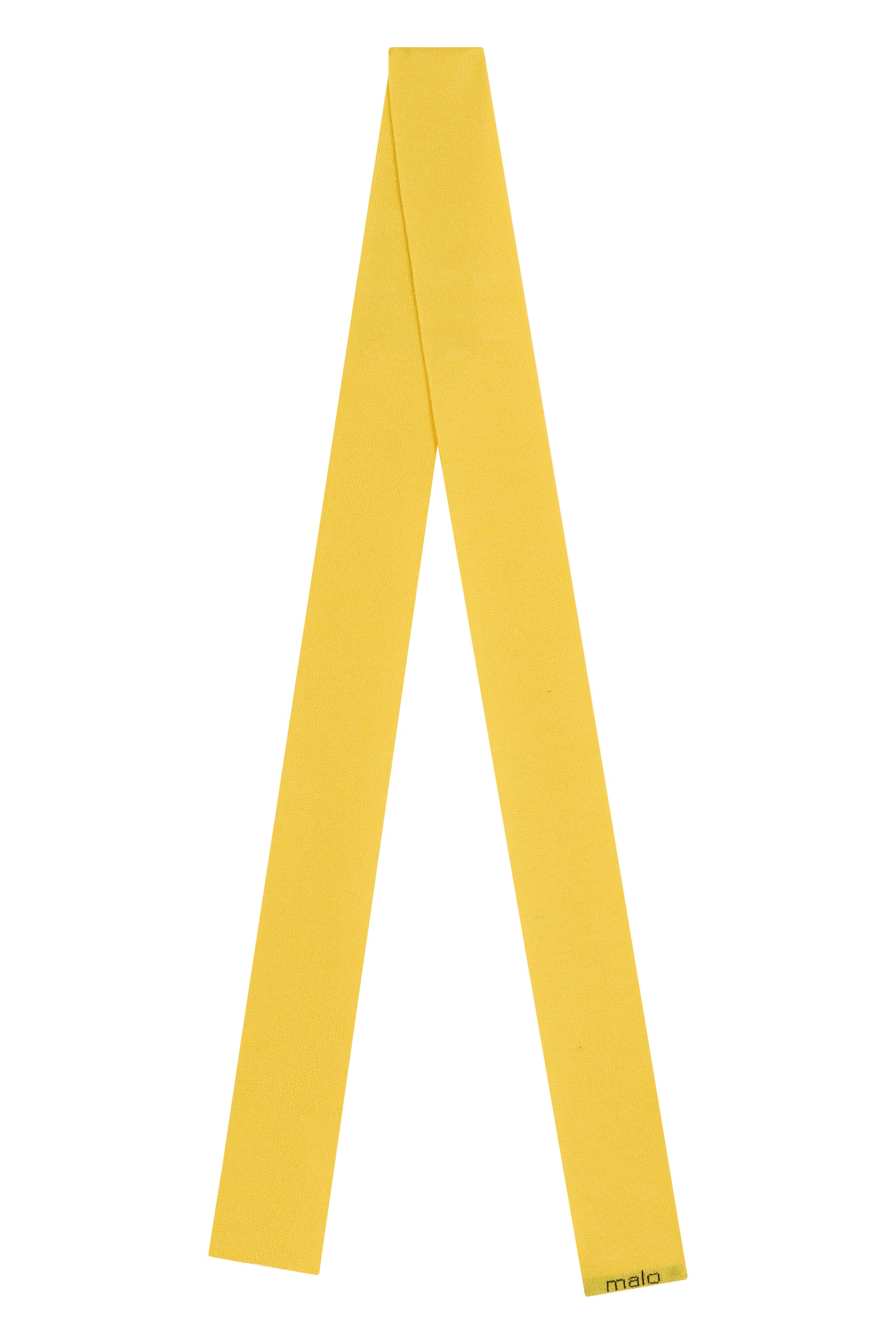 Soft scarf, ideal for elegant and cool outfits.