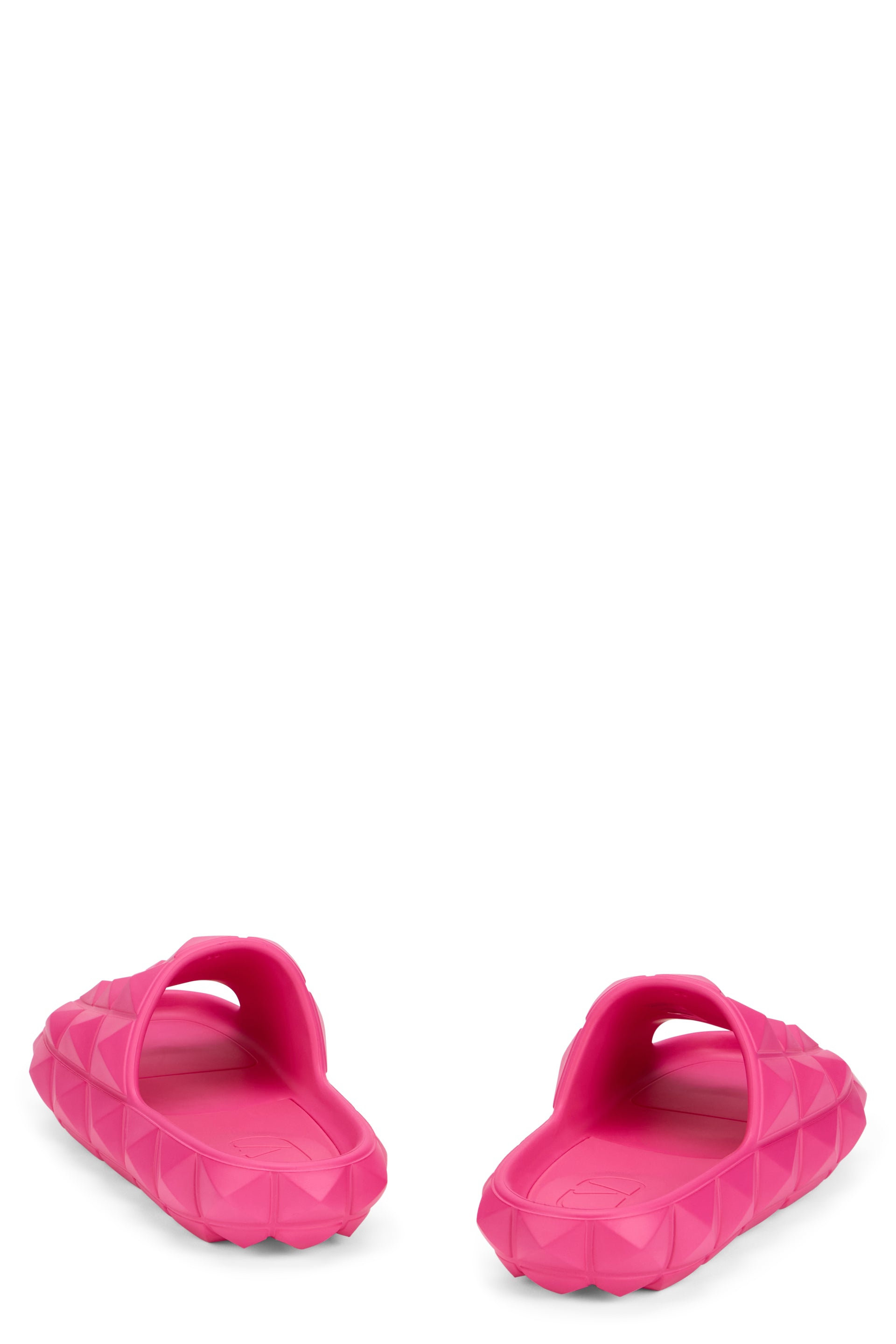 Pink ciabatta with a comfortable design ideal for a casual yet refined look