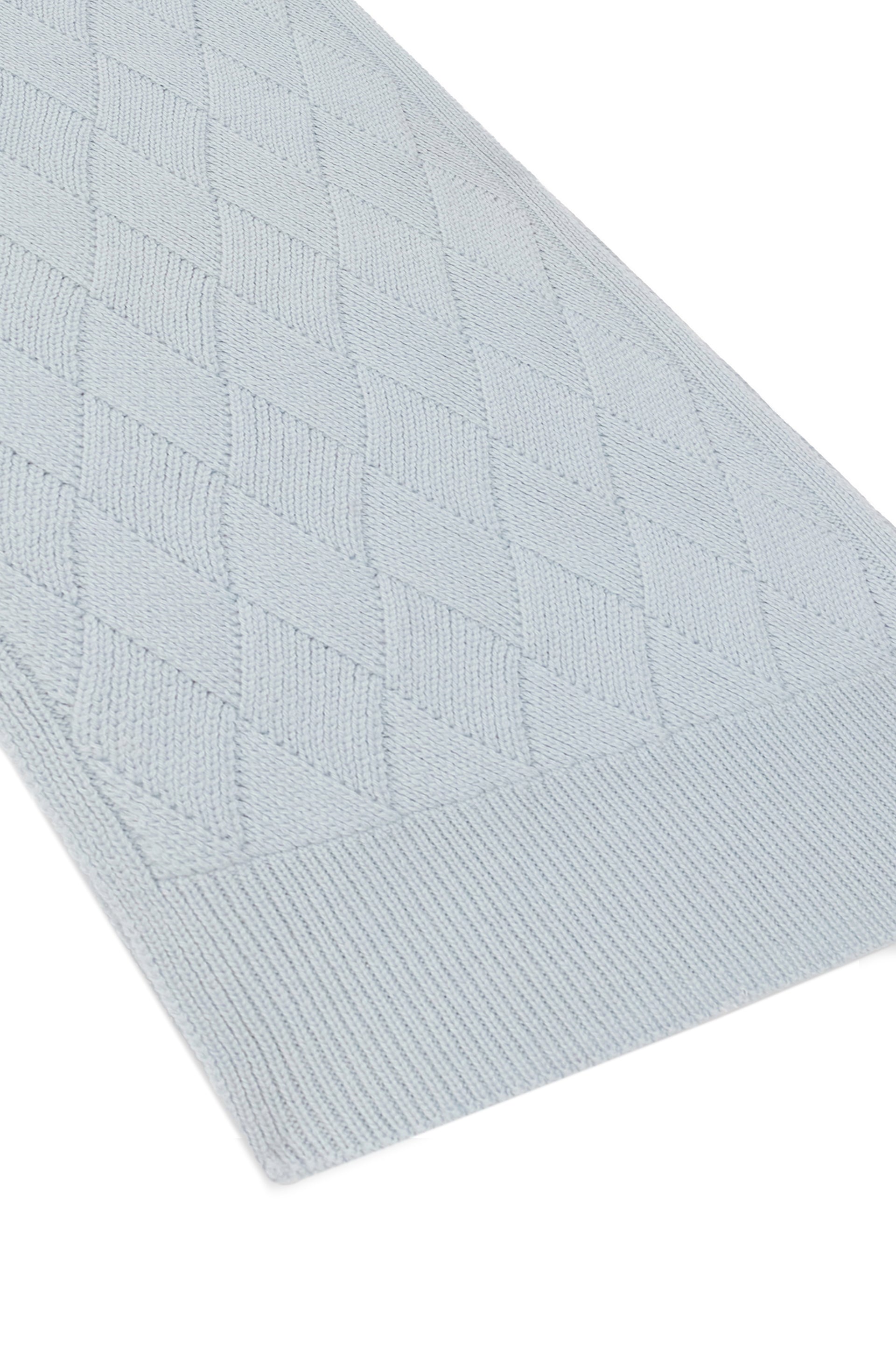 Elegant and Soft Scarf for Every Occasion