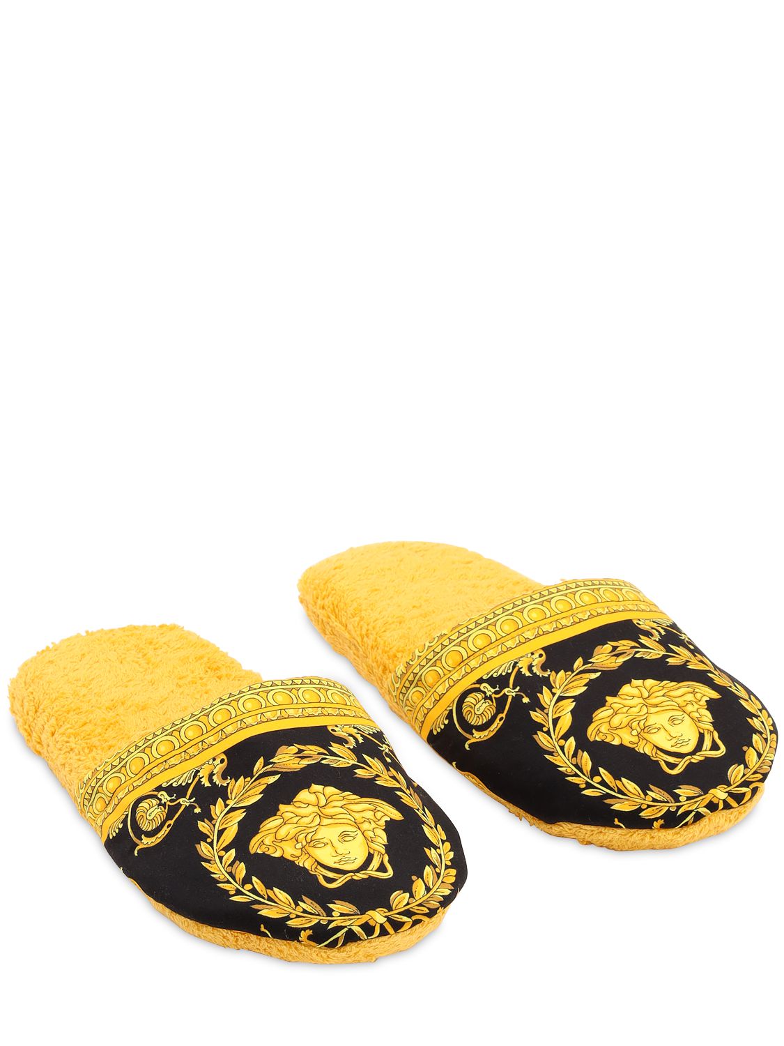 Slippers in fabric